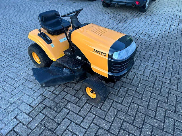 Partner - zitmaaier - afbeelding 2 van  7