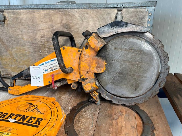 Partner hydraulische betonzaag - afbeelding 3 van  6