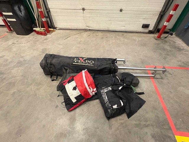 Party tent - afbeelding 7 van  7