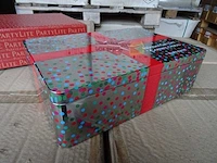 Partylite - 72p92900e - winter holiday gift set - tealight & votive sampler tin (144x) - afbeelding 3 van  6