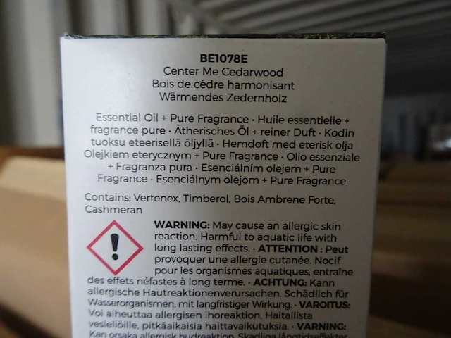 Partylite - center me cedarwood - be1078e - home fragrance with essential oils (210x) - afbeelding 2 van  3