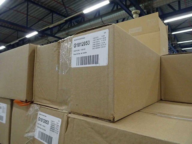Partylite - g1012053 - partylite rose all day jar candle (240x) - afbeelding 4 van  4