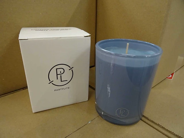 Partylite - g1032142 - ocean lavender escential jar candle (336x) - afbeelding 1 van  3