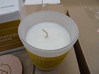 Partylite - g1222173 - sweet amberwood & jasmine jar candle - fresh coll (240x) - afbeelding 2 van  4