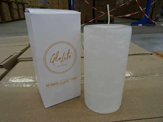 Partylite - l36927 - glolite sun-kissed linen pillar candle 7x15cm (180x) - afbeelding 1 van  3
