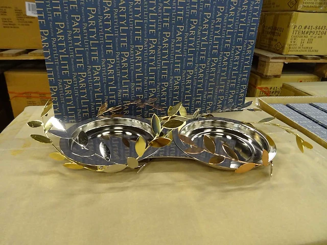 Partylite - p92916 - shimmering leaves double jar holder (240x) - afbeelding 1 van  4