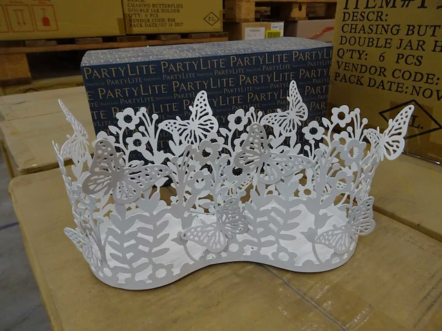 Partylite - p92983 - chasing butterflies double jar holder (42x) - afbeelding 1 van  3