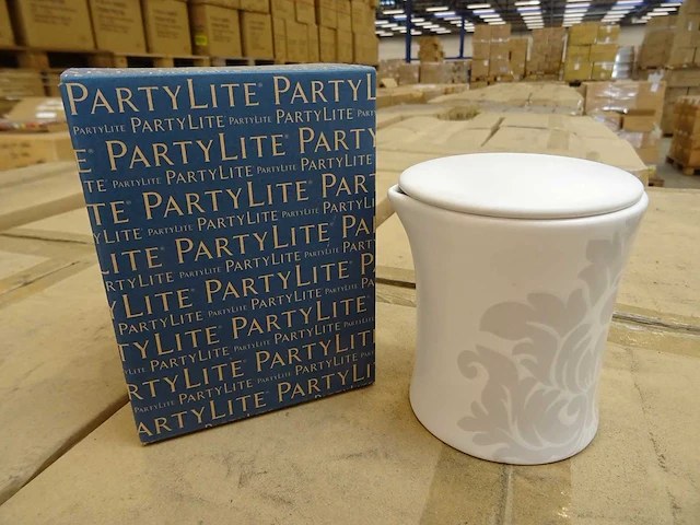 Partylite - p93050 - massage candle holder (672x) - afbeelding 1 van  3