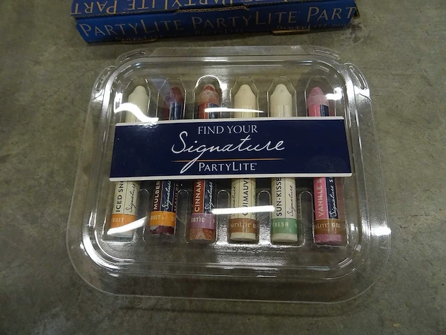 Partylite - p93198c - crayon blending kit (1080x) - afbeelding 2 van  4