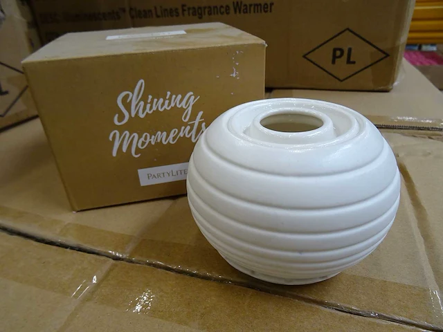 Partylite - p93403 - illuminescents clean lines fragrance warmer (144x) - afbeelding 1 van  3