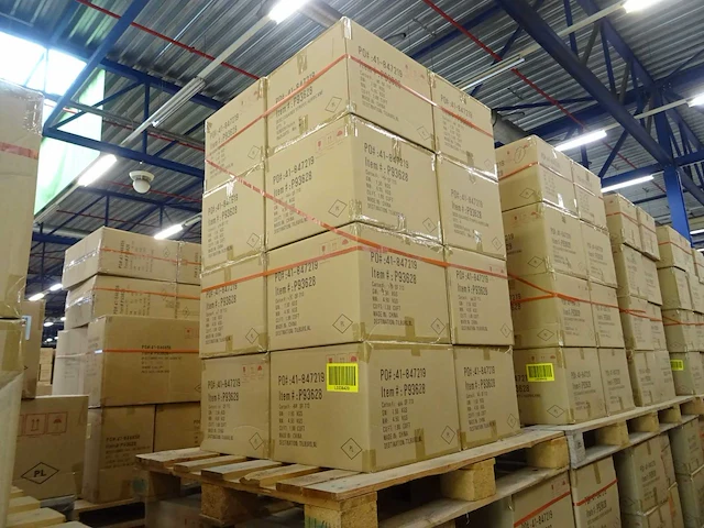 Partylite - p93628 - sugared stripes hurricane (64x) - afbeelding 6 van  6
