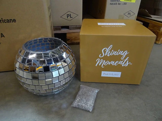 Partylite - p93786 - sparkling disco ball hurricane (72x) - afbeelding 1 van  5