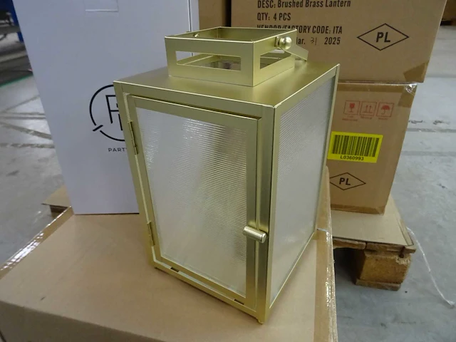 Partylite - p93895 - brushed brass lantern (64x) - afbeelding 2 van  6