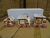 Partylite - p93919 - gingerbread train tealight holder trio (162x)
