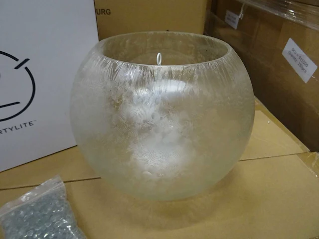 Partylite - p93925 - crystalline hurricane (64x) - afbeelding 2 van  7
