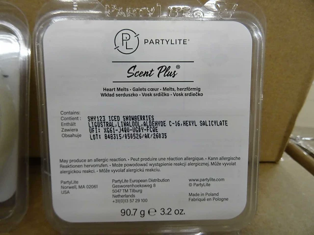 Partylite - shy123 - iced snowberries plus heart melts (600x) - afbeelding 2 van  3