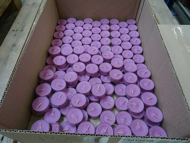 Partylite - v041051b - candied berries tealight (1152x) - afbeelding 3 van  3