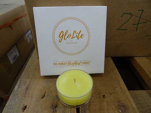 Partylite - v09811 - glolite wild lemongrass citronella large tealight 4pc (360x) - afbeelding 1 van  3