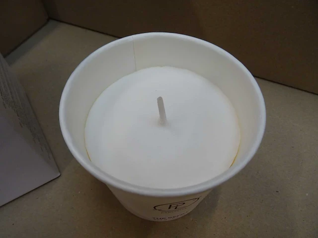 Partylite - wr1123 - iced snowberries candle refill (320x) - afbeelding 3 van  5
