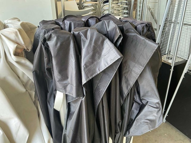 Partytent ‘6x3’ - afbeelding 1 van  2