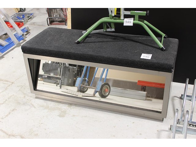 Pasbankje met spiegel. afm. 120 x 45 x 53 cm. - afbeelding 1 van  2