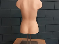 Pasbuste op zware voet - afbeelding 4 van  5