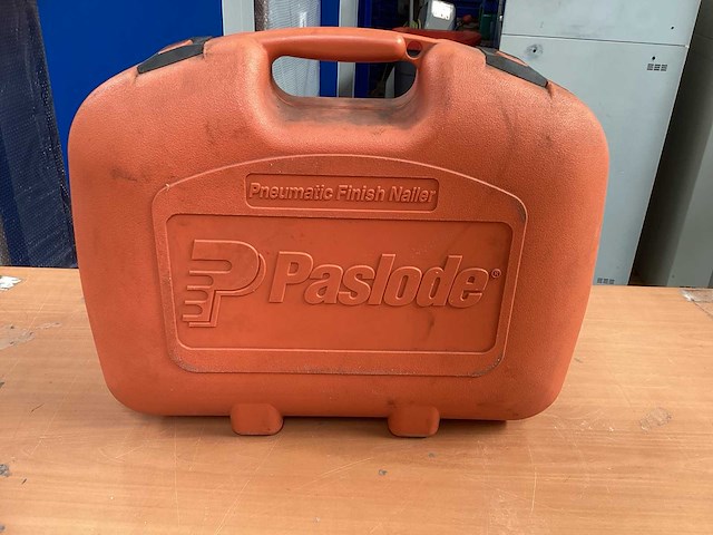 Paslode 3250/65-f16q pneumatische takker incl. koffer - afbeelding 7 van  8
