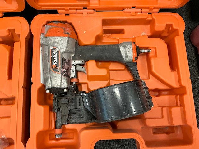 Paslode cnp65.1 pneumatische tacker (2x) - afbeelding 3 van  5