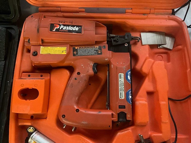 Paslode im 250 ii spijkerpistool - afbeelding 2 van  4