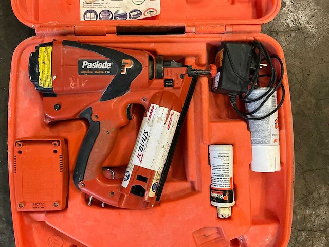 Paslode im 65 a f16 tacker - afbeelding 2 van  2