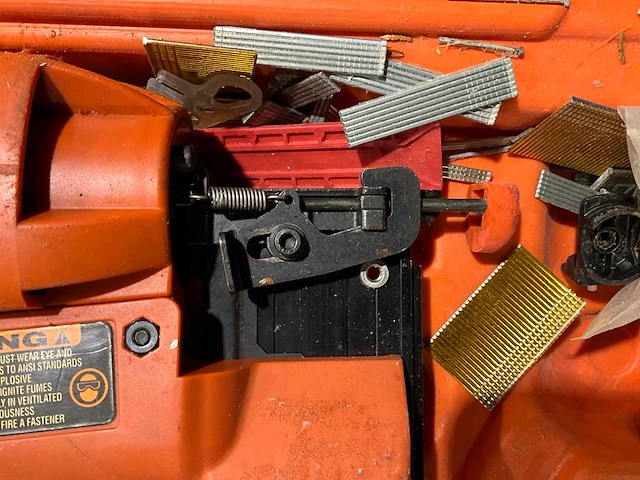 Paslode im250ii spijkerpistool - afbeelding 3 van  10