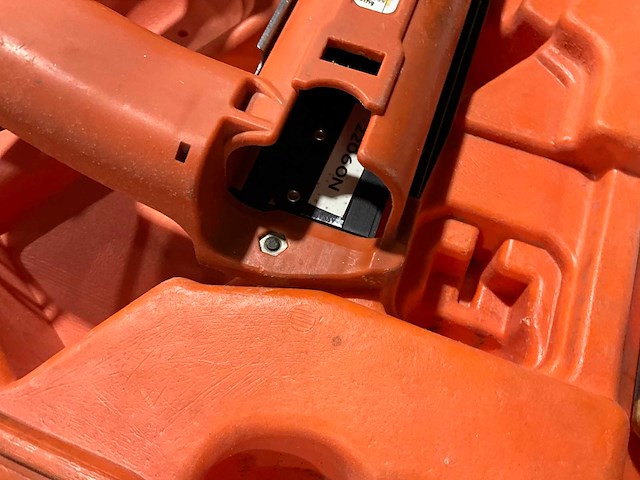 Paslode im250ii spijkerpistool - afbeelding 4 van  10