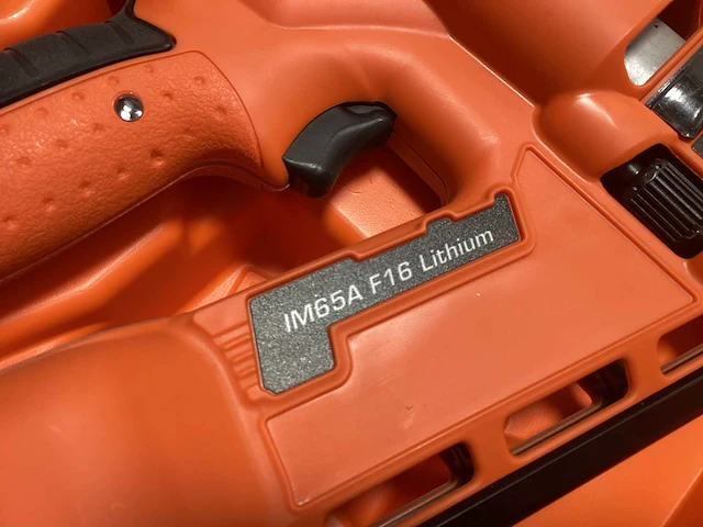 Paslode im65 f16 lithium tacker op gas in koffer - 16-63mm - afbeelding 8 van  9