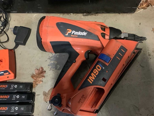 Paslode im90 tacker - afbeelding 4 van  5