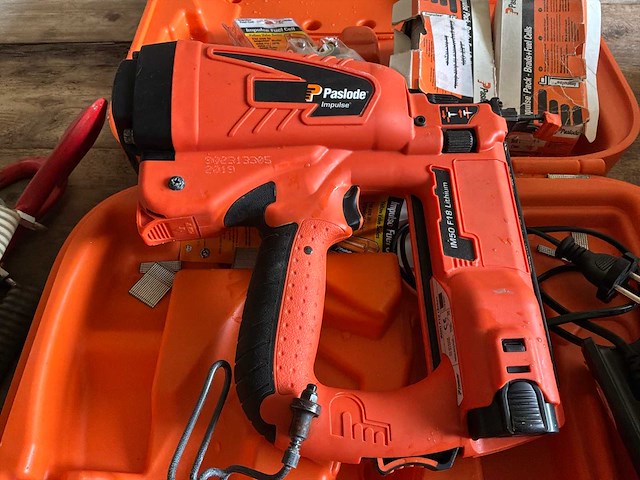 Paslode impulse im50 f18 spijkerpistool - afbeelding 1 van  6