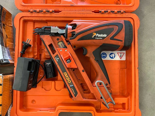 Paslode impulse im90ci tacker - afbeelding 1 van  6