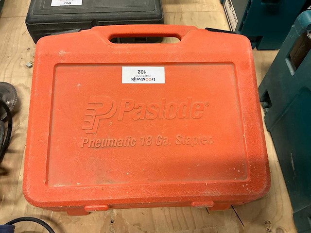 Paslode pneumatische tacker - afbeelding 3 van  3