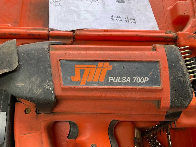 Paslode pulsa 700 p tacker - afbeelding 9 van  10