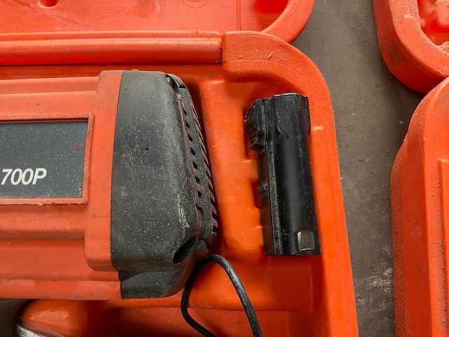 Paslode pulsa 700 p tacker - afbeelding 6 van  11