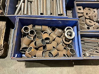 Passtukken, pennen en bussen - afbeelding 2 van  8