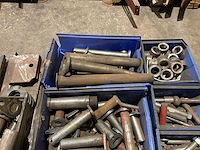 Passtukken, pennen en bussen - afbeelding 5 van  8