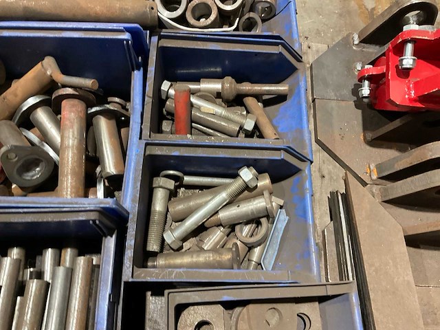 Passtukken, pennen en bussen - afbeelding 7 van  8