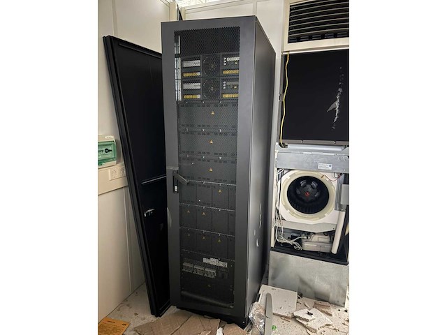 Patch kast - afbeelding 1 van  7