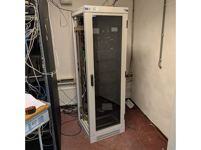 Patchkast met audio-apparatuur, varicon - afbeelding 1 van  30