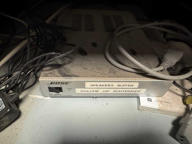 Patchkast met inhoud - afbeelding 7 van  8