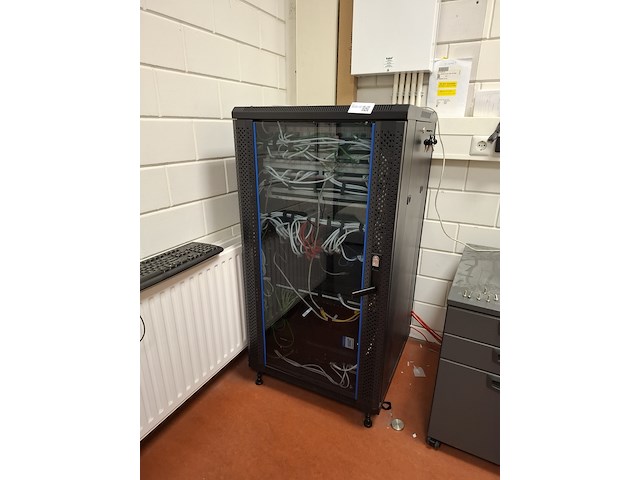 Patchkast met inhoud - afbeelding 1 van  7