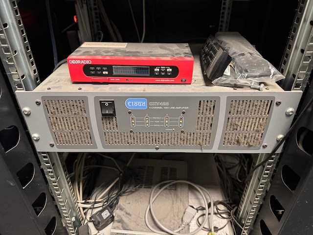 Patchkast met inhoud - afbeelding 3 van  8