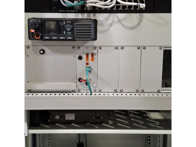 Patchkast met mobilofoon systeem, o.a. hytera, o.a. md785 - afbeelding 17 van  21