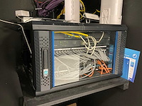 Patchkast met vpn gateway-gigabit switches-patchpanelen - afbeelding 1 van  3