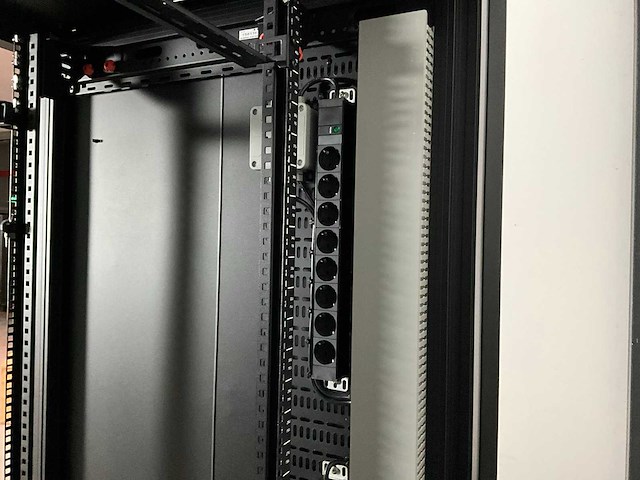 Patchkast - afbeelding 7 van  10